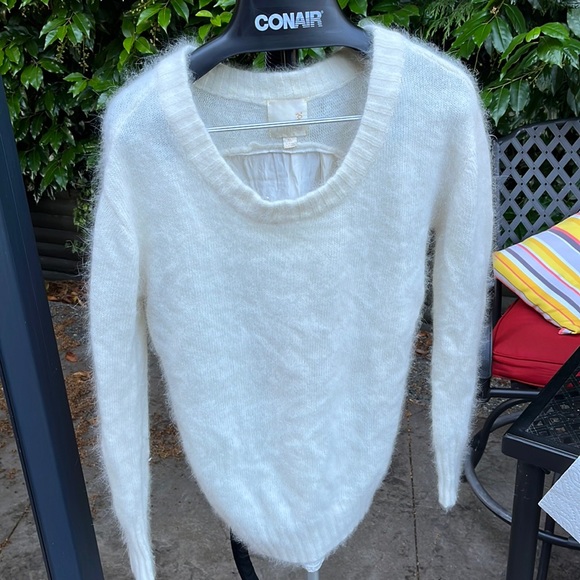Silk and Mohair White Sweater Curved Hem - Picture 1 of 4